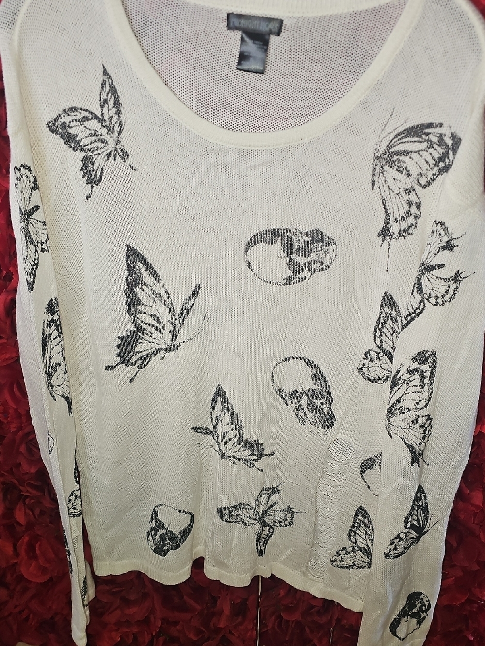 Midnight Hour Women’s Cream/Black Butterfly & Skull Print Lightweight Sweater XL